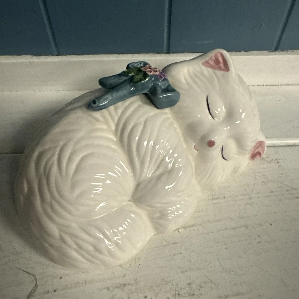 VTG CERAMIC‎ SLEEPING CAT KITTEN FIGURINE 6